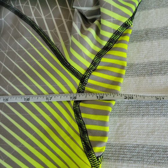 Nike Pro Thermal 1/2 Zip Running Top - Picture 8 of 9